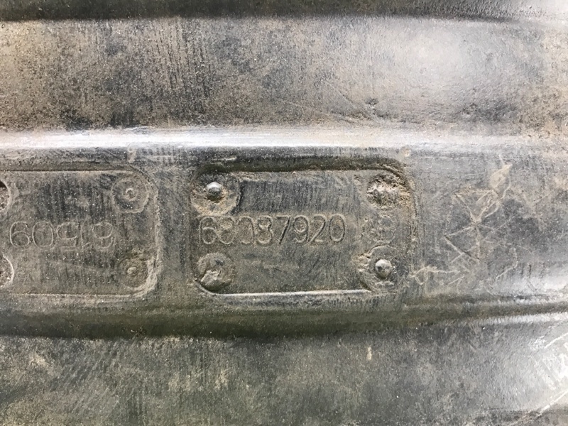 Подкрылок задний правый JOURNEY 08-20 Внедорожник