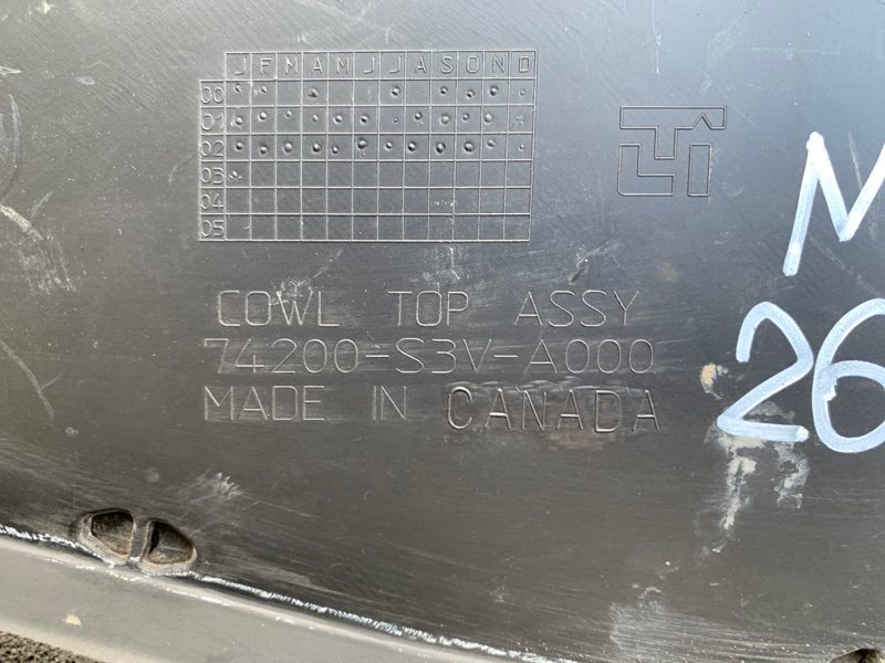 Пластик под лобовое стекло / Жабо MDX (YD1) 00-06 2003 Внедорожник 3.5 J35A5