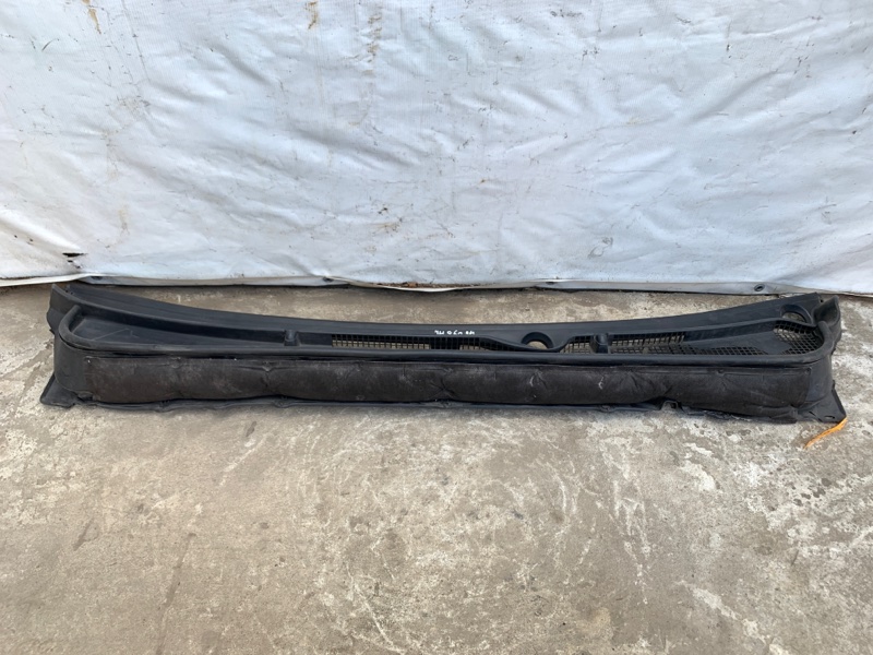 Пластик под лобовое стекло / Жабо OUTBACK 09-14 BR