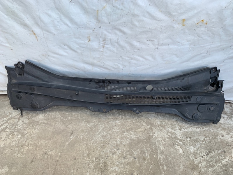 Пластик под лобовое стекло / Жабо RDX 12-19