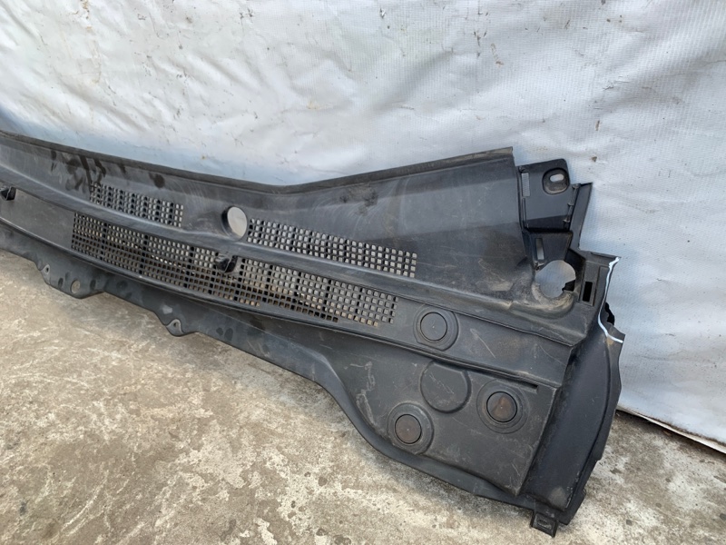 Пластик под лобовое стекло / Жабо RDX 12-19