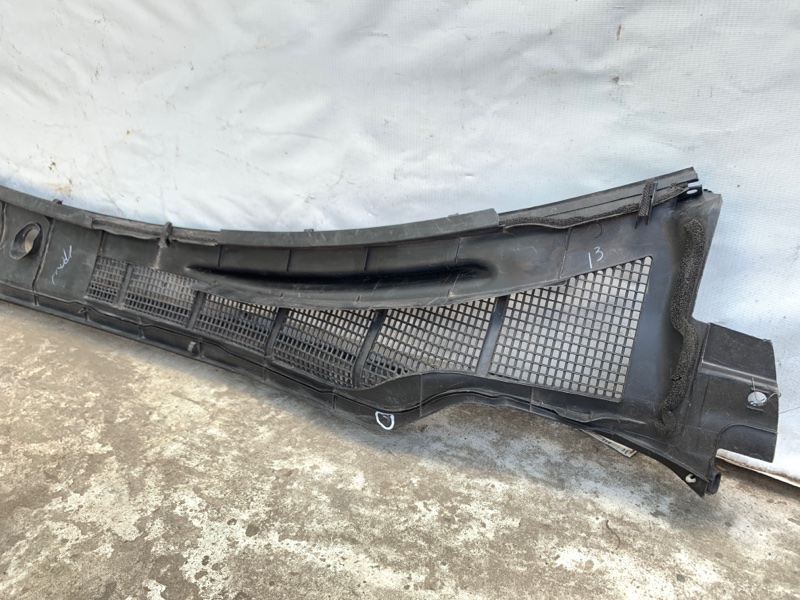 Пластик под лобовое стекло / Жабо CAMRY 40 06-11 Пластик под лобовое стекло / Жабо CAMRY 40 06-11