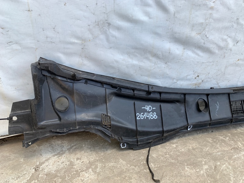 Пластик под лобовое стекло / Жабо CAMRY 40 06-11 Пластик под лобовое стекло / Жабо CAMRY 40 06-11