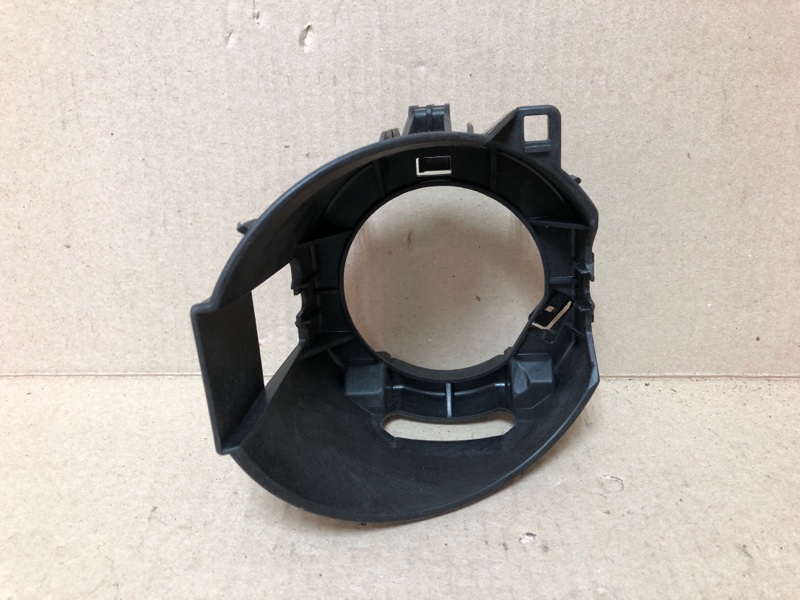 Кронштейн противотуманной фары передний левый SUBARU OUTBACK 03-09 BP Б/У
