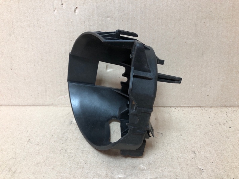 Кронштейн противотуманной фары передний левый SUBARU OUTBACK 03-09 BP