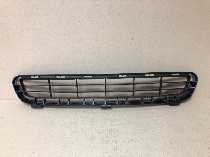 Решетка переднего бампера TOYOTA CAMRY 40 06-11 53112-06040 Б/У