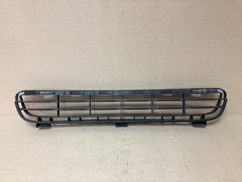Решетка переднего бампера CAMRY 40 06-11