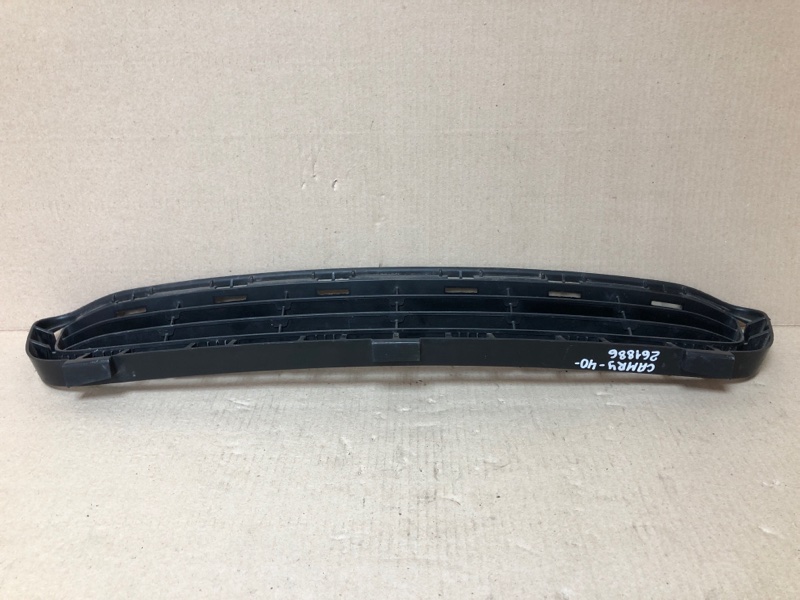 Решетка переднего бампера CAMRY 40 06-11