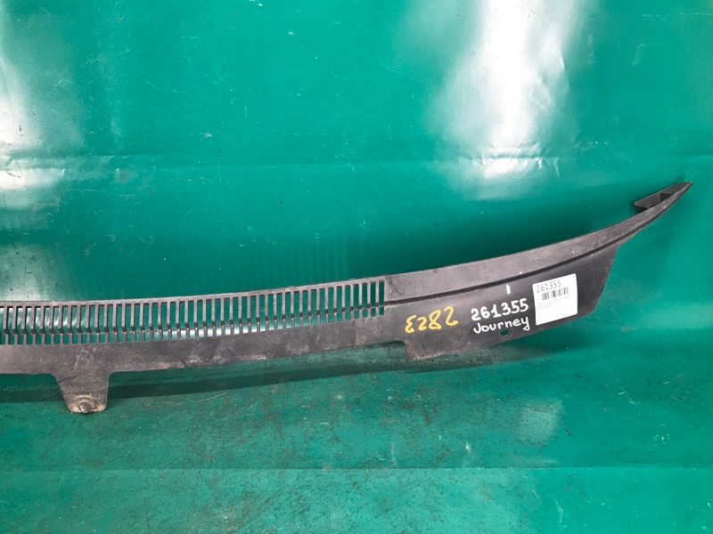 Пластик под лобовое стекло / Жабо JOURNEY 08-20 JC