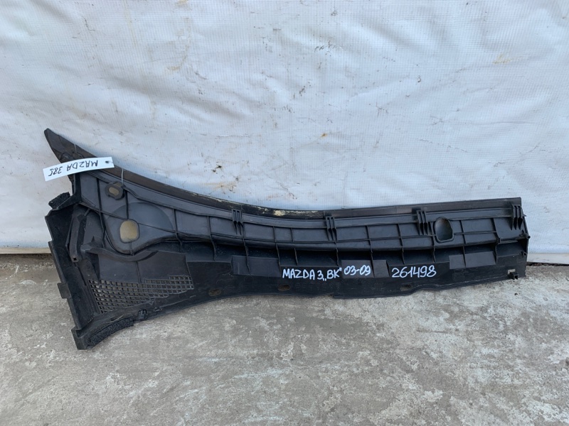 Пластик под лобовое стекло / Жабо левый 3 BK 03-08