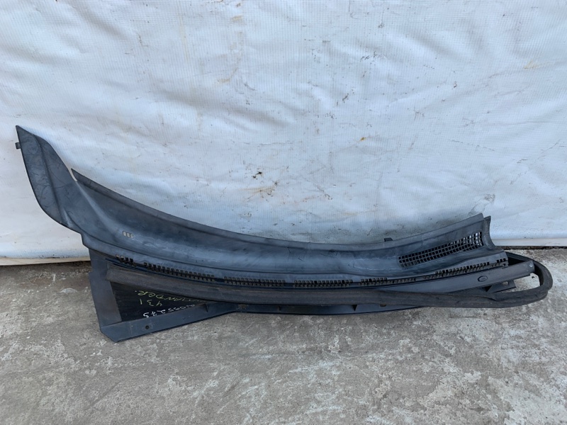 Пластик под лобовое стекло / Жабо правый MITSUBISHI OUTLANDER XL 05-13 7405A114 Б/У