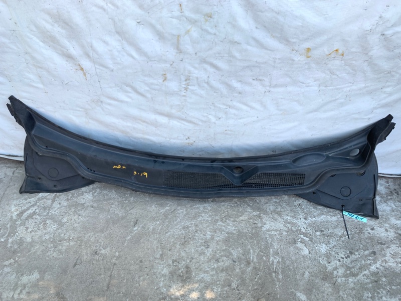 Пластик под лобовое стекло / Жабо MDX (YD3) 13-21