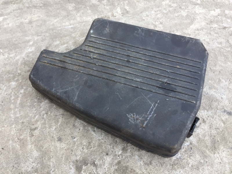 Крышка блока предохранителей CX-5 (KE) 11-17 Крышка блока предохранителей CX-5 (KE) 11-17