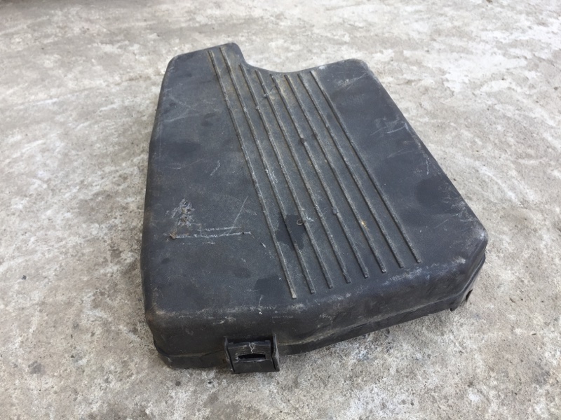 Крышка блока предохранителей MAZDA CX-5 (KE) 11-17 Крышка блока предохранителей MAZDA CX-5 (KE) 11-17