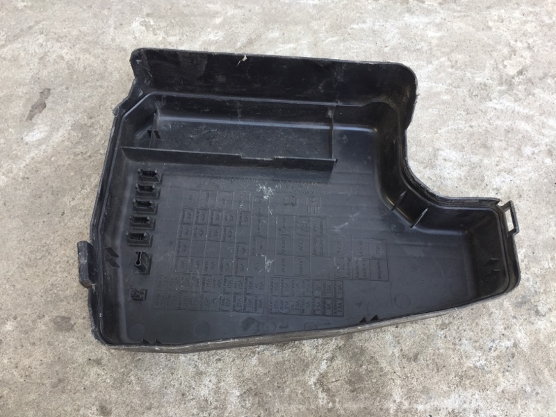 Крышка блока предохранителей CX-5 (KE) 11-17 Крышка блока предохранителей CX-5 (KE) 11-17