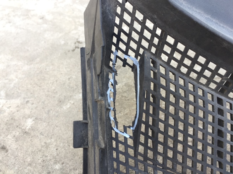 Пластик под лобовое стекло / Жабо правый 3 BK 03-08 Пластик под лобовое стекло / Жабо правый 3 BK 03-08