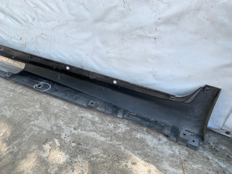 Накладка порога наружная правая G25/G35/G37/Q40 06-14 Накладка порога наружная правая G25/G35/G37/Q40 06-14