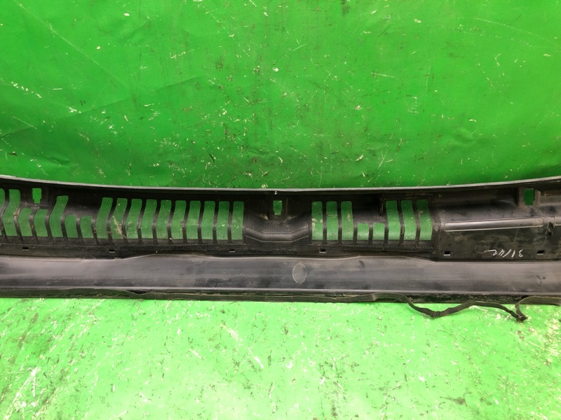 Пластик под лобовое стекло / Жабо FUSION 14- 2013 Седан C20EDEF