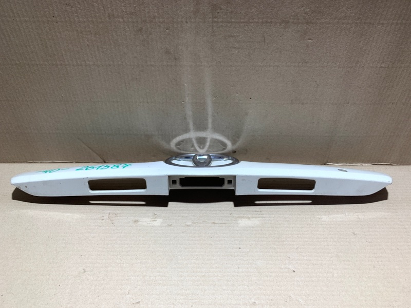 Панель подсветки номера CAMRY 40 06-11 Панель подсветки номера CAMRY 40 06-11