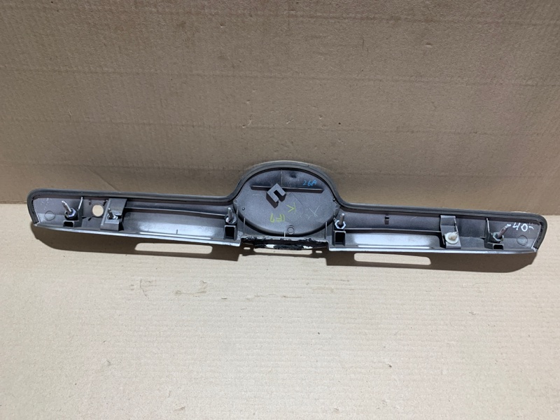 Панель подсветки номера CAMRY 40 06-11 Панель подсветки номера CAMRY 40 06-11