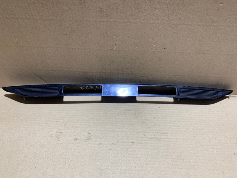 Панель подсветки номера ES300 ES330 01-06 Панель подсветки номера ES300 ES330 01-06