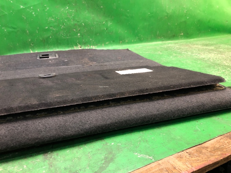 Полка багажника A4 15-