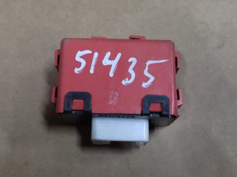 Реле LEXUS LX470 98-07 81985-60010 Б/У