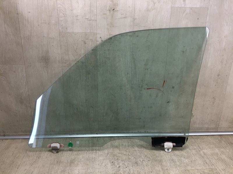 Стекло двери переднее правое CRV 95-01