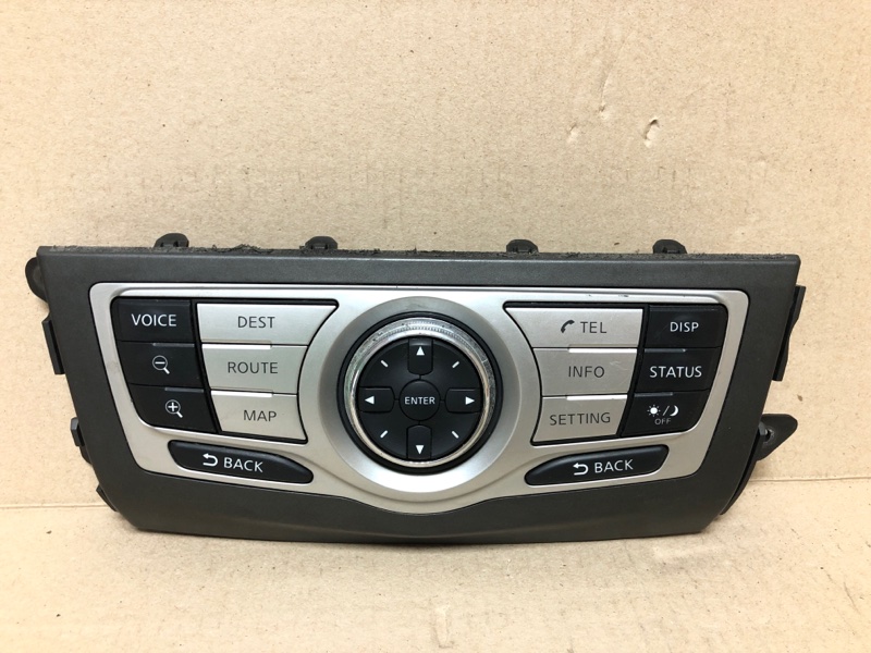 Запчасть блок управления мультимедиа NISSAN MURANO Z51 07-14 Б/У Блок управления мультимедиа NISSAN MURANO Z51 07-14 Б/У