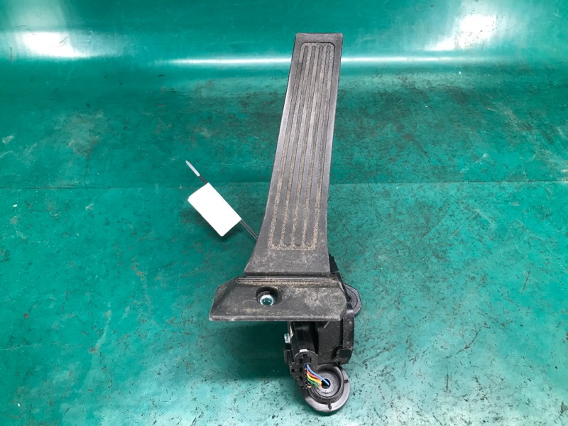 Педаль газа KIA SOUL PS 13-19 2016 PS 2.0 G4NC 32700-B2110 Б/У