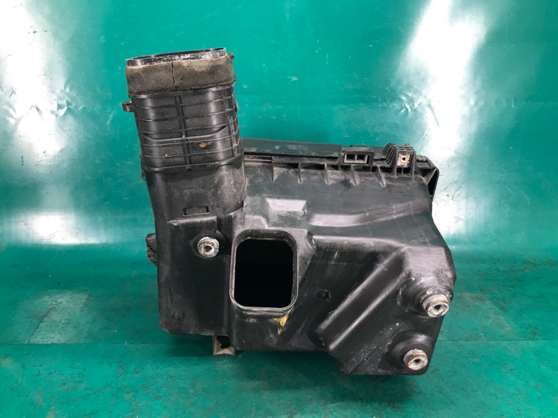 Корпус воздушного фильтра SOLARA 03-09 2006 Кабриолет 3.3 3MZ-FE