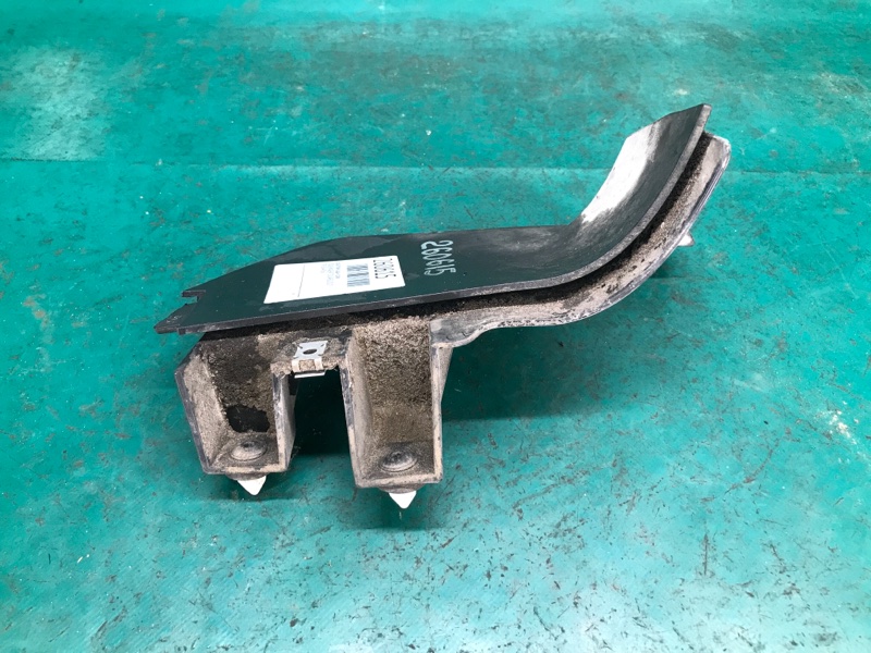 Брызговик задний правый TOUAREG 10-17