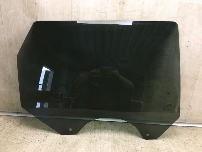 Стекло двери заднее левое DODGE JOURNEY 08-20 5076891AB Б/У