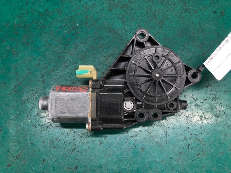 Моторчик стеклоподъемника задний правый KIA SORENTO XM 09-14 Внедорожник 2.4 G4KE Моторчик стеклоподъемника задний правый KIA SORENTO XM 09-14 Внедорожник 2.4 G4KE