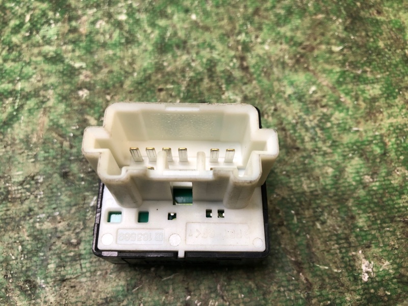 Блок управления зеркалами MITSUBISHI LANCER IX 9 03-07 Блок управления зеркалами MITSUBISHI LANCER IX 9 03-07