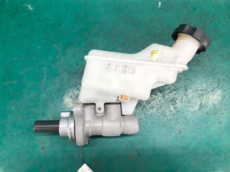 Главный тормозной цилиндр KIA SOUL PS 13-19 2016 PS 2.0 G4NC 58510-B2800 Б/У