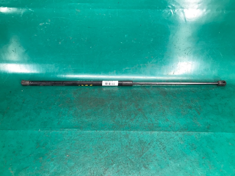 Запчасть амортизатор капота правый KIA SOUL PS 13-19 2016 PS 2.0 G4NC 81171-B2000 Б/У Амортизатор капота правый KIA SOUL PS 13-19 2016 PS 2.0 G4NC 81171-B2000 Б/У