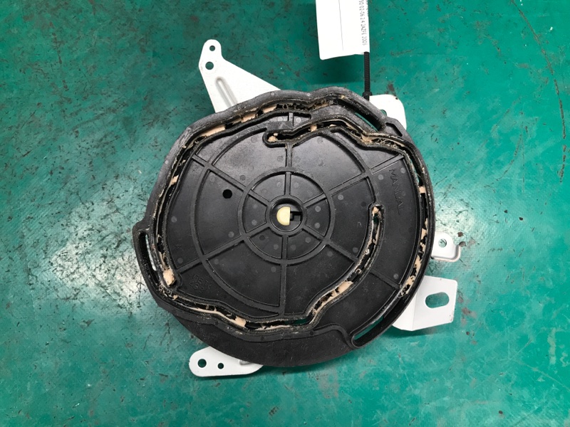 Запчасть моторчик заслонки печки TOYOTA CAMRY 30 02-06 2005 2.4 2AZFE 87106-06140 Б/У Моторчик заслонки печки TOYOTA CAMRY 30 02-06 2005 2.4 2AZFE 87106-06140 Б/У