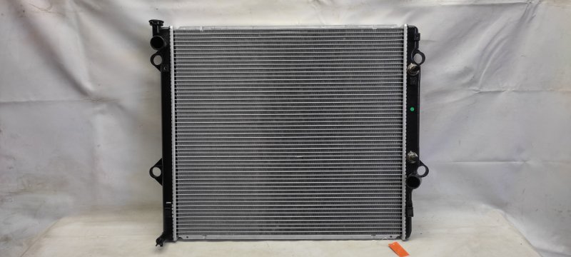 Запчасть радиатор основной TOYOTA 4RUNNER 02-09 UZN215 16400-50310 новая Радиатор основной TOYOTA 4RUNNER 02-09 UZN215 16400-50310 новая