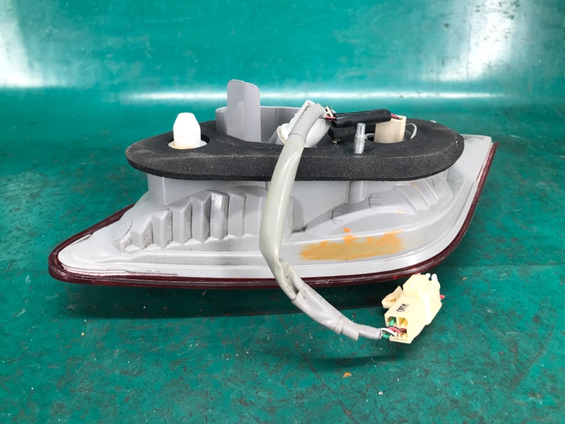 Фонарь внутренний правый CAMRY 40 06-11 2008 ACV40 2.4 2AZFE Фонарь внутренний правый CAMRY 40 06-11 2008 ACV40 2.4 2AZFE