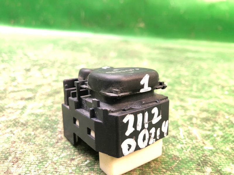 Блок управления зеркалами PRIUS - 30 09-17