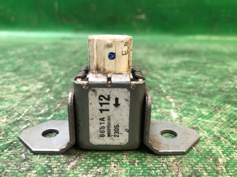 Датчик удара MITSUBISHI L200 06-14 8651A112 Б/У