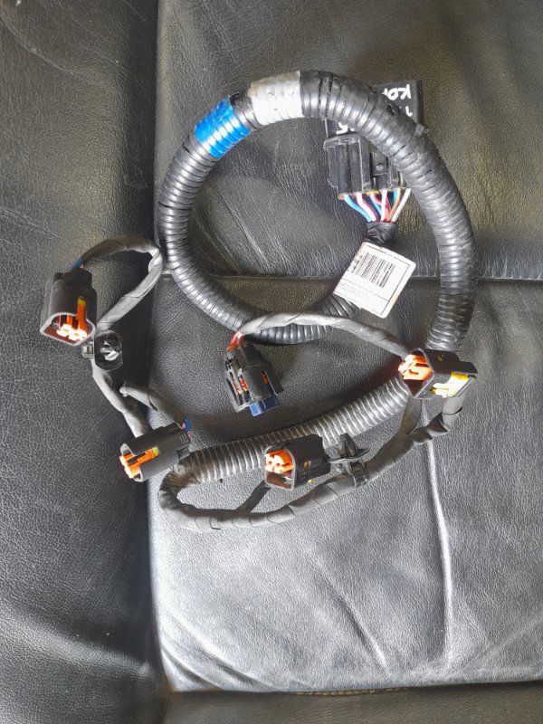 Запчасть проводка подкапотная HYUNDAI KONA OS 17-23 35341-2B160 Б/У Проводка подкапотная HYUNDAI KONA OS 17-23 35341-2B160 Б/У