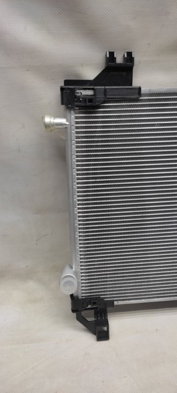 Радиатор кондиционера AURIS 13-18