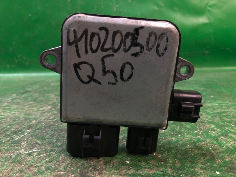 Блок управления вентилятором радиатора INFINITI QX50 15-18 21493-EH10A Б/У