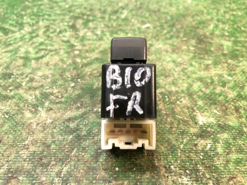 Кнопка центрального замка передняя правая TRIBECA B10 07-13