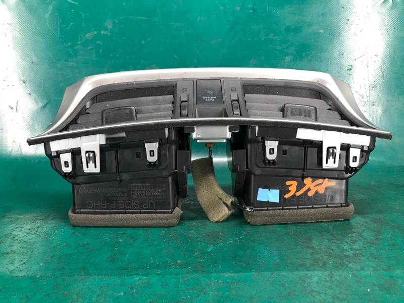 Дефлектор воздушный SENTRA B17 12-21 2015 Седан 1.8 MRA8DE