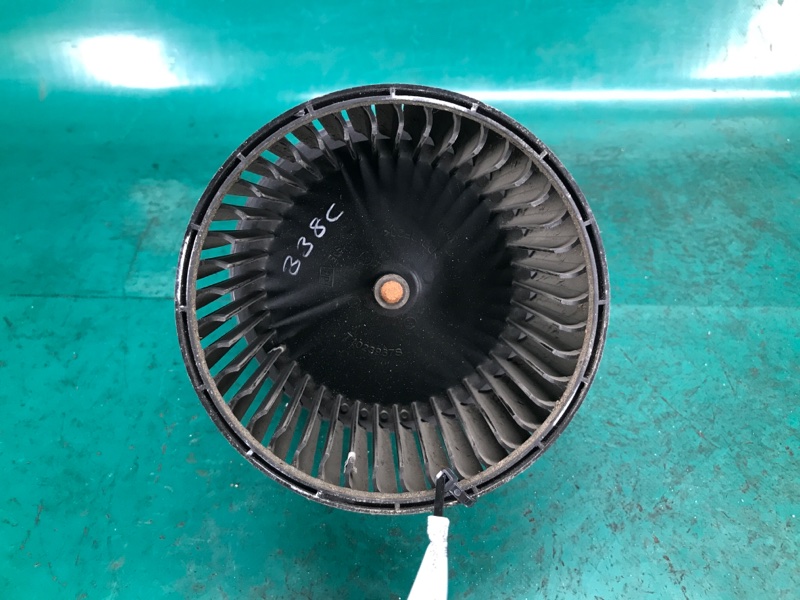 Моторчик печки NISSAN SENTRA B17 12-21 2015 Седан 1.8 MRA8DE 27226-3SG0A Б/У