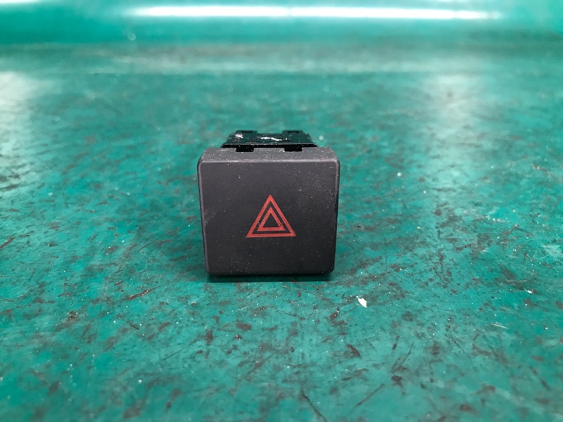 Кнопка аварийной сигнализации NISSAN SENTRA B17 12-21 2015 Седан 1.8 MRA8DE 25290-3SG0A Б/У