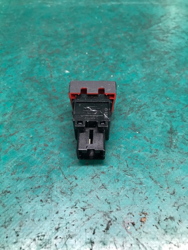 Кнопка аварийной сигнализации NISSAN SENTRA B17 12-21 Седан 1.8 MRA8DE